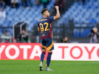 Stephan El Shaarawy of AS Roma celebrates after scoring first goal during the Serie A Enilive match between AS Roma and Bologna FC at Stadio...