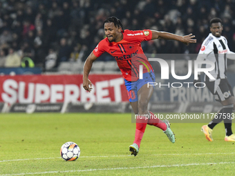 Siyabonga NGEZANA plays during the Superliga match between Universitatea Cluj and FCSB at Cluj Arena in Cluj, Romania, on November 10, 2024....