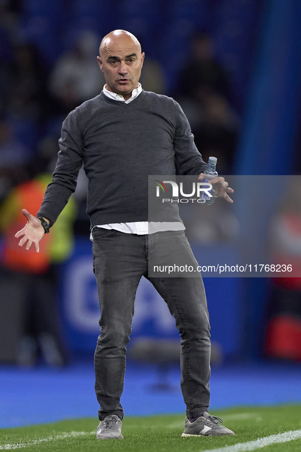 Oscar Gilsanz, Head Coach of RC Deportivo de La Coruna, reacts during the LaLiga Hypermotion match between RC Deportivo de La Coruna and SD...