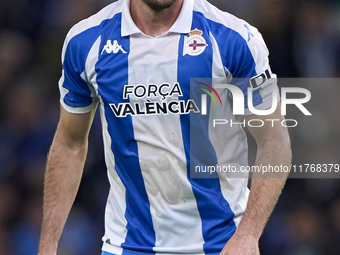 Pablo Vazquez of RC Deportivo de La Coruna looks on during the LaLiga Hypermotion match between RC Deportivo de La Coruna and SD Eibar at Ab...