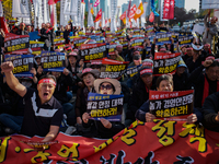 Hundreds of farmers, organized by the Korea Advanced Farmers Federation, gather in front of the National Assembly in Yeouido for the Farmers...