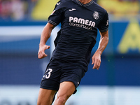 Sergi Cardona of Villarreal CF is in action during the LaLiga EA Sports match between Villarreal CF and Deportivo Alaves at Estadio de la Ce...