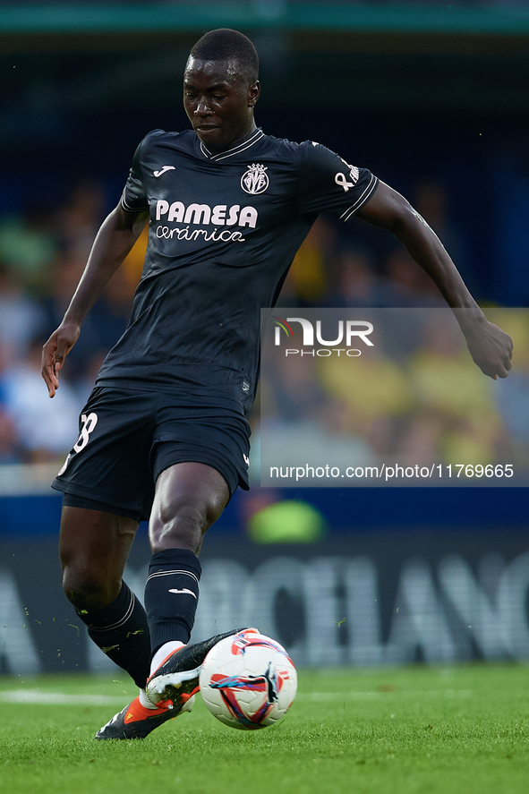 Gueye of Villarreal CF is in action during the LaLiga EA Sports match between Villarreal CF and Deportivo Alaves at Estadio de la Ceramica i...