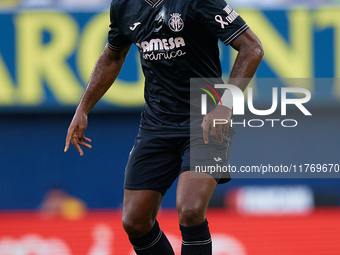 Logan Evans Costa of Villarreal CF is in action during the LaLiga EA Sports match between Villarreal CF and Deportivo Alaves at Estadio de l...