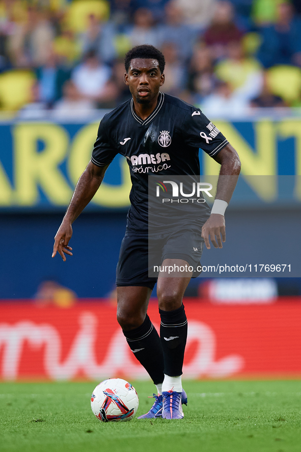 Logan Evans Costa of Villarreal CF is in action during the LaLiga EA Sports match between Villarreal CF and Deportivo Alaves at Estadio de l...