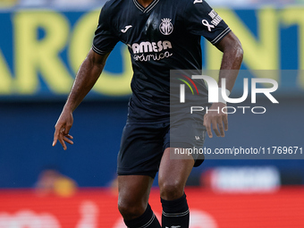 Logan Evans Costa of Villarreal CF is in action during the LaLiga EA Sports match between Villarreal CF and Deportivo Alaves at Estadio de l...