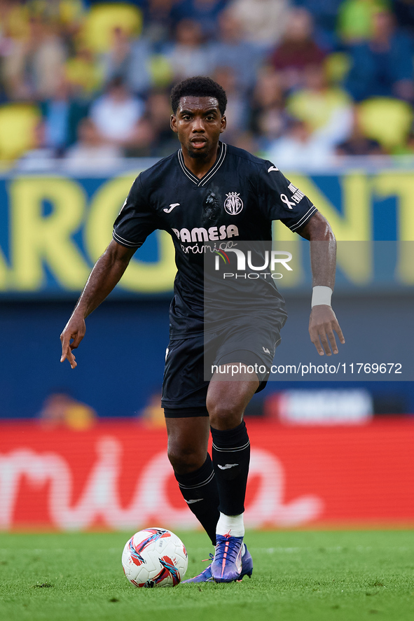 Logan Evans Costa of Villarreal CF is in action during the LaLiga EA Sports match between Villarreal CF and Deportivo Alaves at Estadio de l...