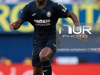 Logan Evans Costa of Villarreal CF is in action during the LaLiga EA Sports match between Villarreal CF and Deportivo Alaves at Estadio de l...