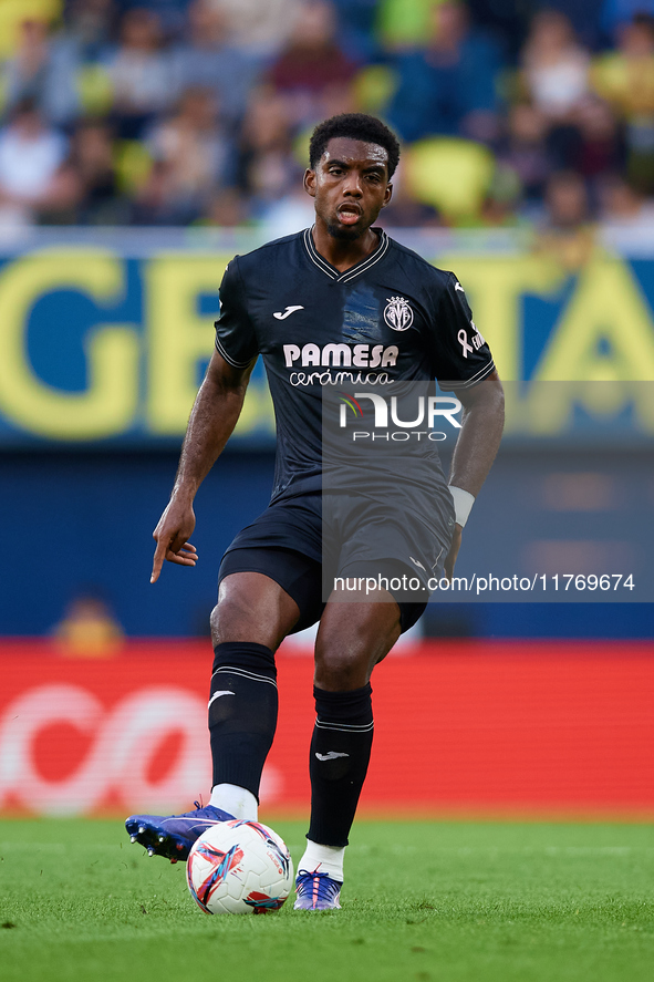 Logan Evans Costa of Villarreal CF is in action during the LaLiga EA Sports match between Villarreal CF and Deportivo Alaves at Estadio de l...