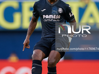 Logan Evans Costa of Villarreal CF is in action during the LaLiga EA Sports match between Villarreal CF and Deportivo Alaves at Estadio de l...