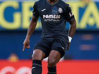 Logan Evans Costa of Villarreal CF is in action during the LaLiga EA Sports match between Villarreal CF and Deportivo Alaves at Estadio de l...