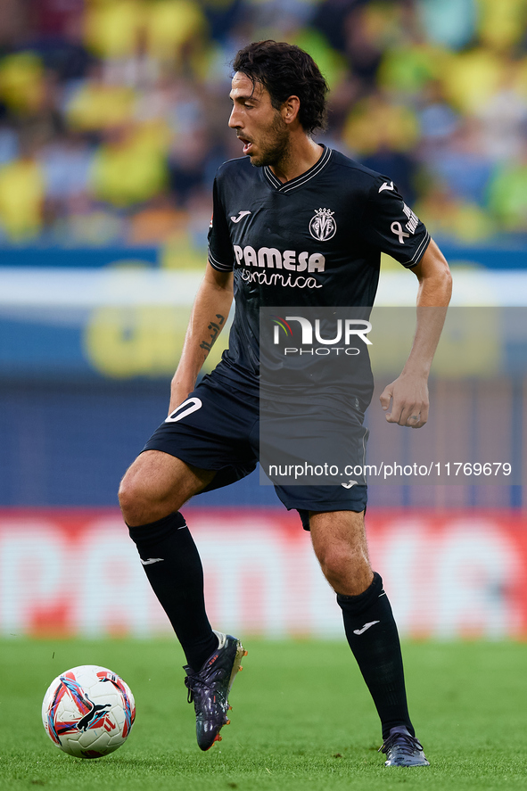 Dani Parejo of Villarreal CF is in action during the LaLiga EA Sports match between Villarreal CF and Deportivo Alaves at Estadio de la Cera...