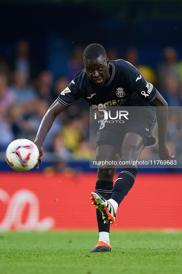 Gueye of Villarreal CF is in action during the LaLiga EA Sports match between Villarreal CF and Deportivo Alaves at Estadio de la Ceramica i...