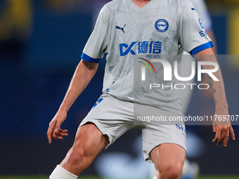 Antonio Blanco of Deportivo Alaves is in action during the LaLiga EA Sports match between Villarreal CF and Deportivo Alaves at Estadio de l...