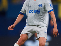 Antonio Blanco of Deportivo Alaves is in action during the LaLiga EA Sports match between Villarreal CF and Deportivo Alaves at Estadio de l...