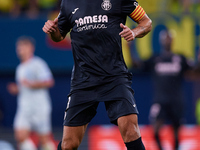 Raul Albiol of Villarreal CF is in action during the LaLiga EA Sports match between Villarreal CF and Deportivo Alaves at Estadio de la Cera...