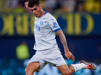 Carlos Martin of Deportivo Alaves plays during the LaLiga EA Sports match between Villarreal CF and Deportivo Alaves at Estadio de la Cerami...