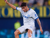 Carlos Martin of Deportivo Alaves plays during the LaLiga EA Sports match between Villarreal CF and Deportivo Alaves at Estadio de la Cerami...