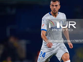 Joan Jordan of Deportivo Alaves plays during the LaLiga EA Sports match between Villarreal CF and Deportivo Alaves at Estadio de la Ceramica...