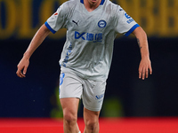 Antonio Blanco of Deportivo Alaves is in action during the LaLiga EA Sports match between Villarreal CF and Deportivo Alaves at Estadio de l...