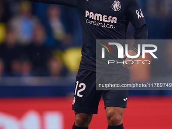 Juan Bernat of Villarreal CF reacts during the LaLiga EA Sports match between Villarreal CF and Deportivo Alaves at Estadio de la Ceramica i...