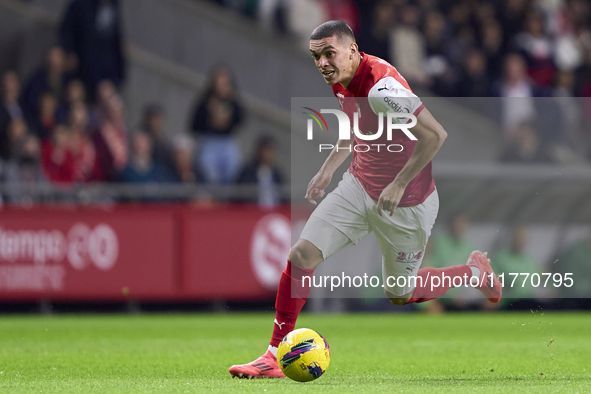 Amine El Ouazzani of SC Braga is in action during the Liga Portugal Betclic match between SC Braga and Sporting CP at Estadio Municipal de B...