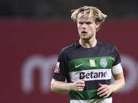 Morten Hjulmand of Sporting CP reacts during the Liga Portugal Betclic match between SC Braga and Sporting CP at Estadio Municipal de Braga...