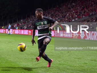 Geny Catamo of Sporting CP is in action during the Liga Portugal Betclic match between SC Braga and Sporting CP at Estadio Municipal de Brag...