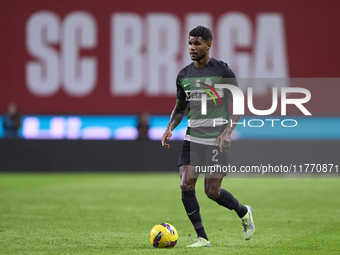 Matheus Reis of Sporting CP is in action during the Liga Portugal Betclic match between SC Braga and Sporting CP at Estadio Municipal de Bra...