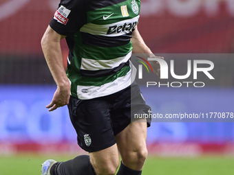 Viktor Gyokeres of Sporting CP is in action during the Liga Portugal Betclic match between SC Braga and Sporting CP at Estadio Municipal de...