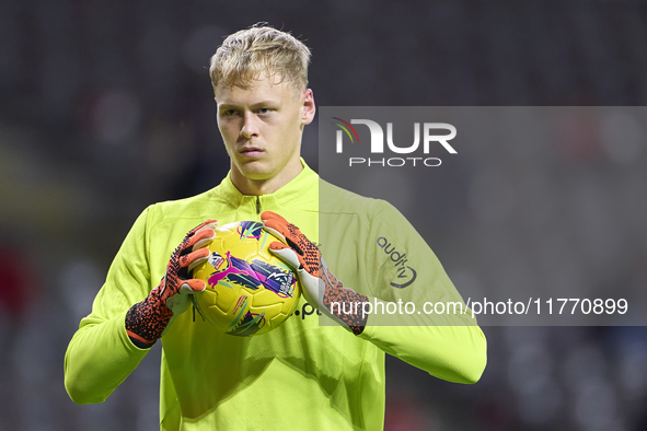 Lukas Hornicek of SC Braga warms up before the Liga Portugal Betclic match between SC Braga and Sporting CP at Estadio Municipal de Braga in...