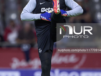 Diego Callai of Sporting CP warms up before the Liga Portugal Betclic match between SC Braga and Sporting CP at Estadio Municipal de Braga i...