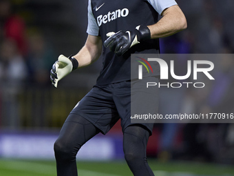 Franco Israel of Sporting CP warms up before the Liga Portugal Betclic match between SC Braga and Sporting CP at Estadio Municipal de Braga...