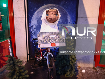 E.T.  figure in front of Madame Tussauds museum in Berlin, Germany on November 9th, 2024. (