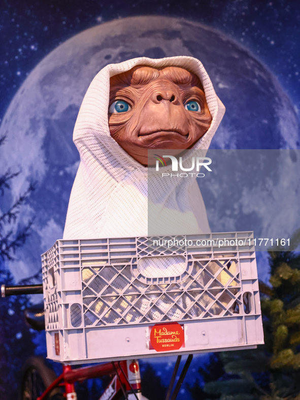 E.T.  figure in front of Madame Tussauds museum in Berlin, Germany on November 9th, 2024. 