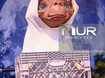 E.T.  figure in front of Madame Tussauds museum in Berlin, Germany on November 9th, 2024. (