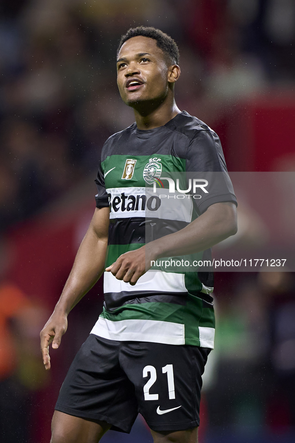 Geny Catamo of Sporting CP celebrates victory after the Liga Portugal Betclic match between SC Braga and Sporting CP at Estadio Municipal de...