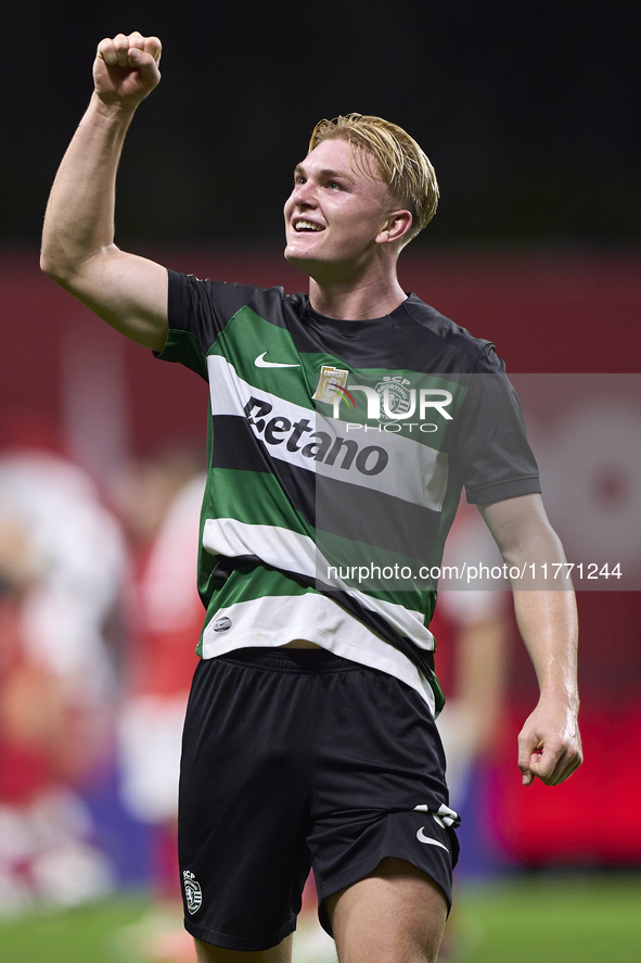 Conrad Harder of Sporting CP celebrates victory after the Liga Portugal Betclic match between SC Braga and Sporting CP at Estadio Municipal...