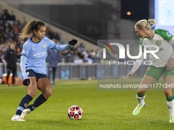 Mary Fowler #8 of Manchester City W.F.C. possesses the ball during the UEFA Champions League Group D match between Manchester City and Hamma...