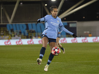 Mary Fowler #8 of Manchester City W.F.C. possesses the ball during the UEFA Champions League Group D match between Manchester City and Hamma...