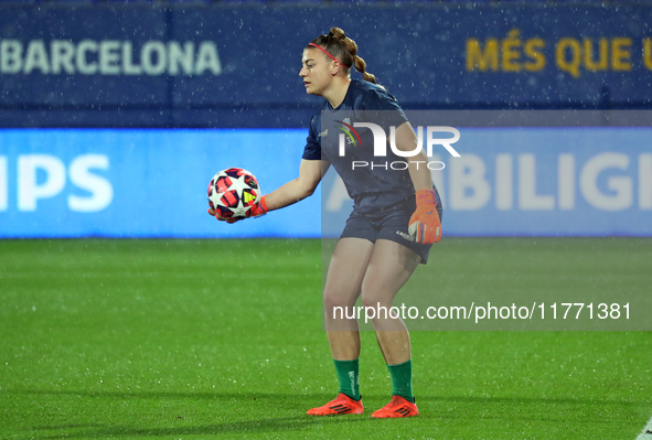 Carina Schluter plays during the match between FC Barcelona Women and SKN St. Poelten Women, corresponding to week 3 of Group D of the Women...