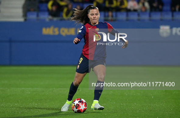 Claudia Pina plays during the match between FC Barcelona Women and SKN St. Poelten Women, corresponding to week 3 of Group D of the Women's...