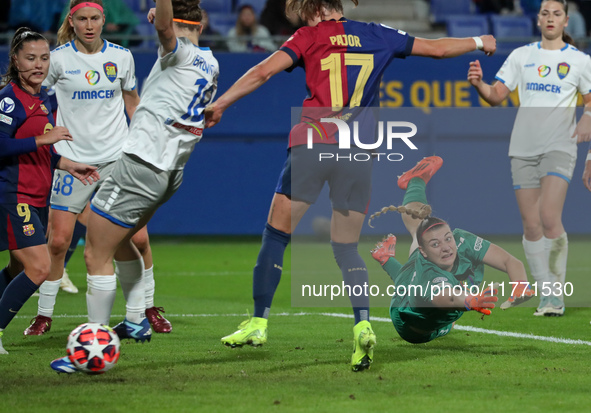 Carina Schluter plays during the match between FC Barcelona Women and SKN St. Poelten Women, corresponding to week 3 of Group D of the Women...