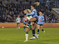 Mary Fowler #8 of Manchester City W.F.C. challenges the opponent during the UEFA Champions League Group D match between Manchester City and...