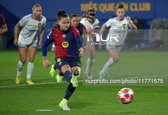 Claudia Pina scores a penalty during the match between FC Barcelona Women and SKN St. Polten Women in week 3 of Group D of the Women's UEFA...