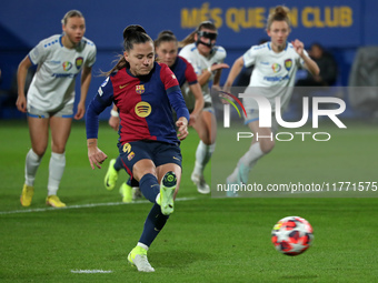 Claudia Pina scores a penalty during the match between FC Barcelona Women and SKN St. Polten Women in week 3 of Group D of the Women's UEFA...