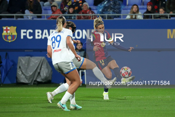 Alexia Putellas plays during the match between FC Barcelona Women and SKN St. Poelten Women, corresponding to week 3 of Group D of the Women...