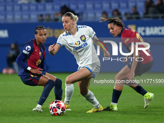 Sophie Hillebrand plays during the match between FC Barcelona Women and SKN St. Poelten Women, corresponding to week 3 of Group D of the Wom...