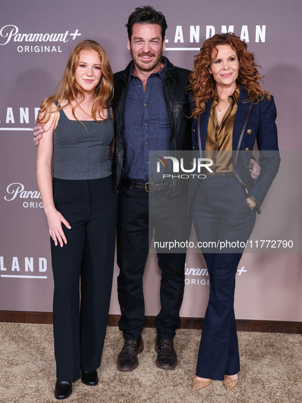 Kate Johnson, Bart Johnson and Robyn Lively arrive at the Los Angeles Premiere Of Paramount+'s Original Series 'Landman' Season 1 held at th...