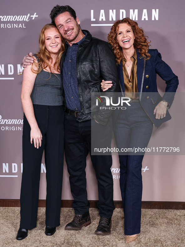 Kate Johnson, Bart Johnson and Robyn Lively arrive at the Los Angeles Premiere Of Paramount+'s Original Series 'Landman' Season 1 held at th...